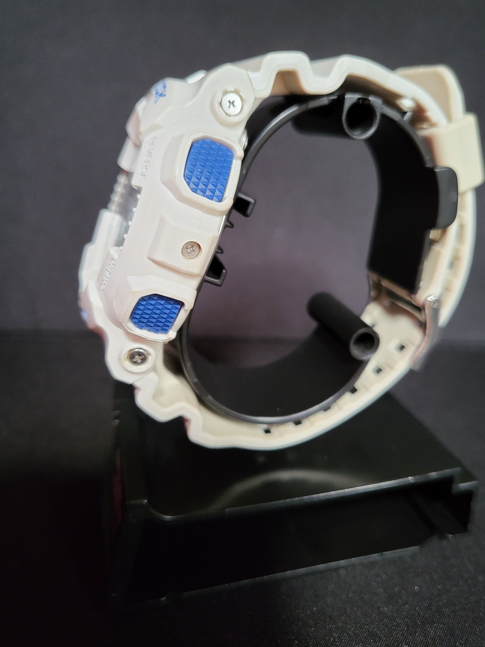 Casio G-Shock GD-100SC White Digital Watch with Yellow Dial - Picture 2 of 8